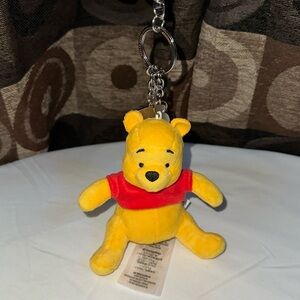AUTHENTIC DISNEY Merchandise WINNIE The POOH Plush Bag Charm/Keyring NWOT